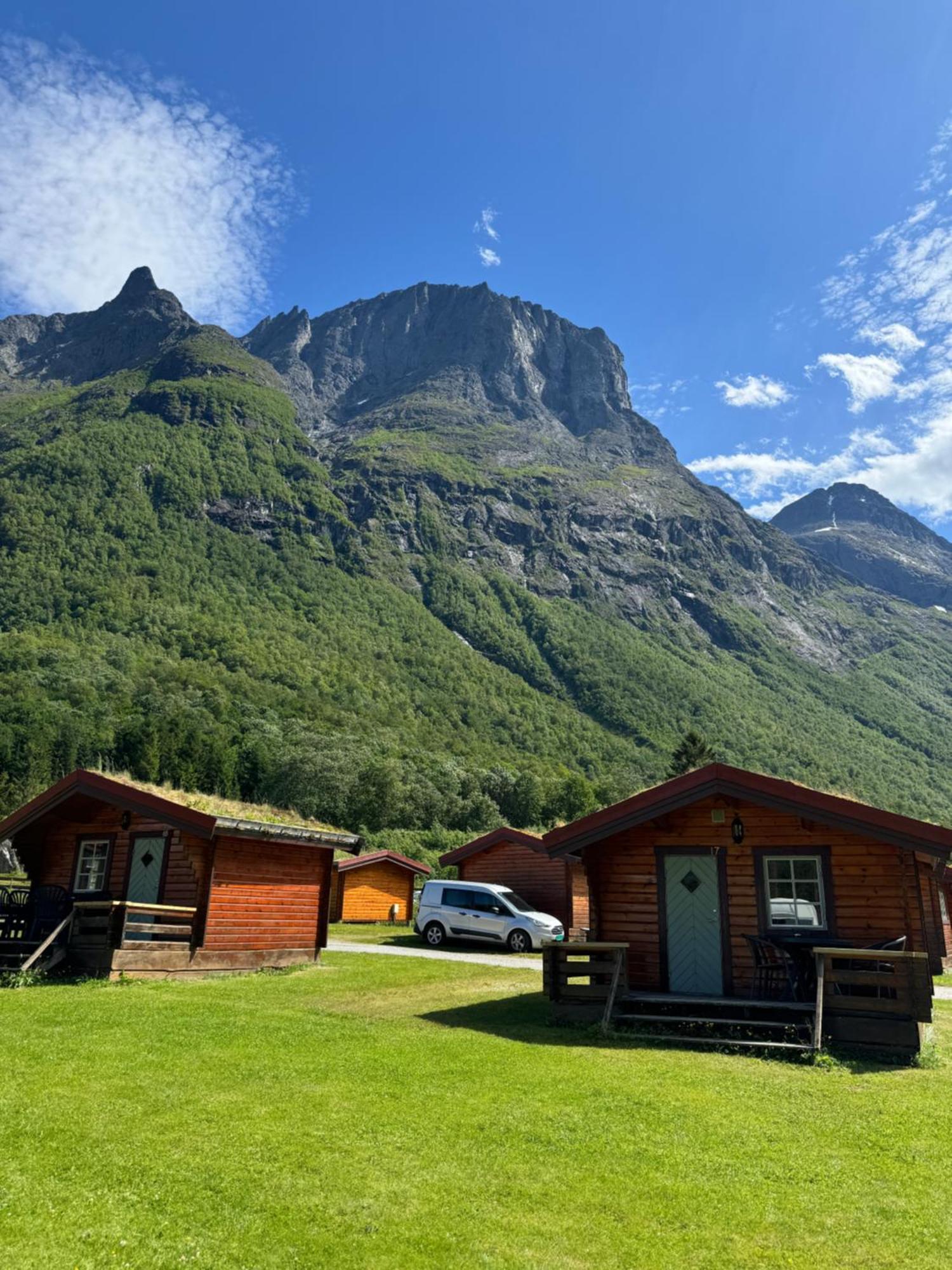 אנדלסנס Trollstigen Camping And Gjestegard מראה חיצוני תמונה